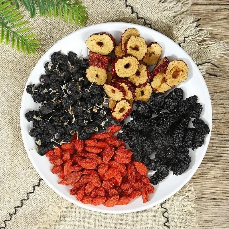 The main ingredients of Laicuherb's Beauty Skin Whitening Tea are mulberries and black goji berries